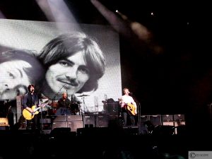 Paul McCartney in Gelredome Arnhem (09-12-2009)
