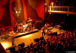 Wolfmother in Paradiso Amsterdam 26-4-2016 (125)
